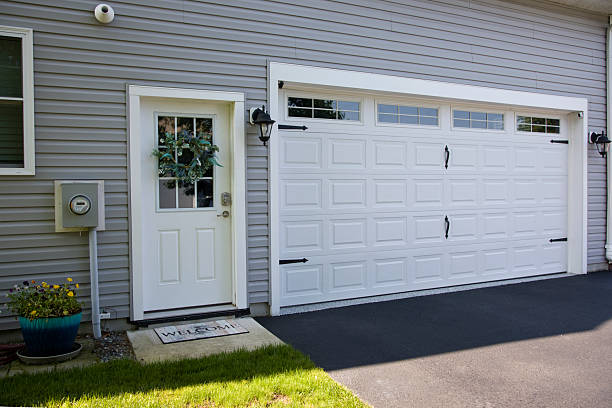 24/7 Emergency Garage Door Panel Replacement experts in St. James, NC